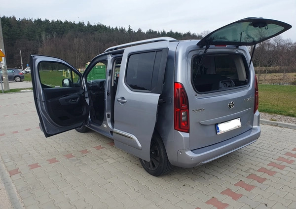 Toyota Proace City Verso cena 94000 przebieg: 98000, rok produkcji 2020 z Stryków małe 16